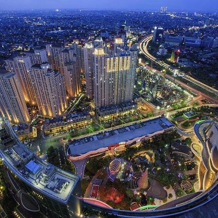 Capital O 281 Hotelo Jakarta Exterior photo